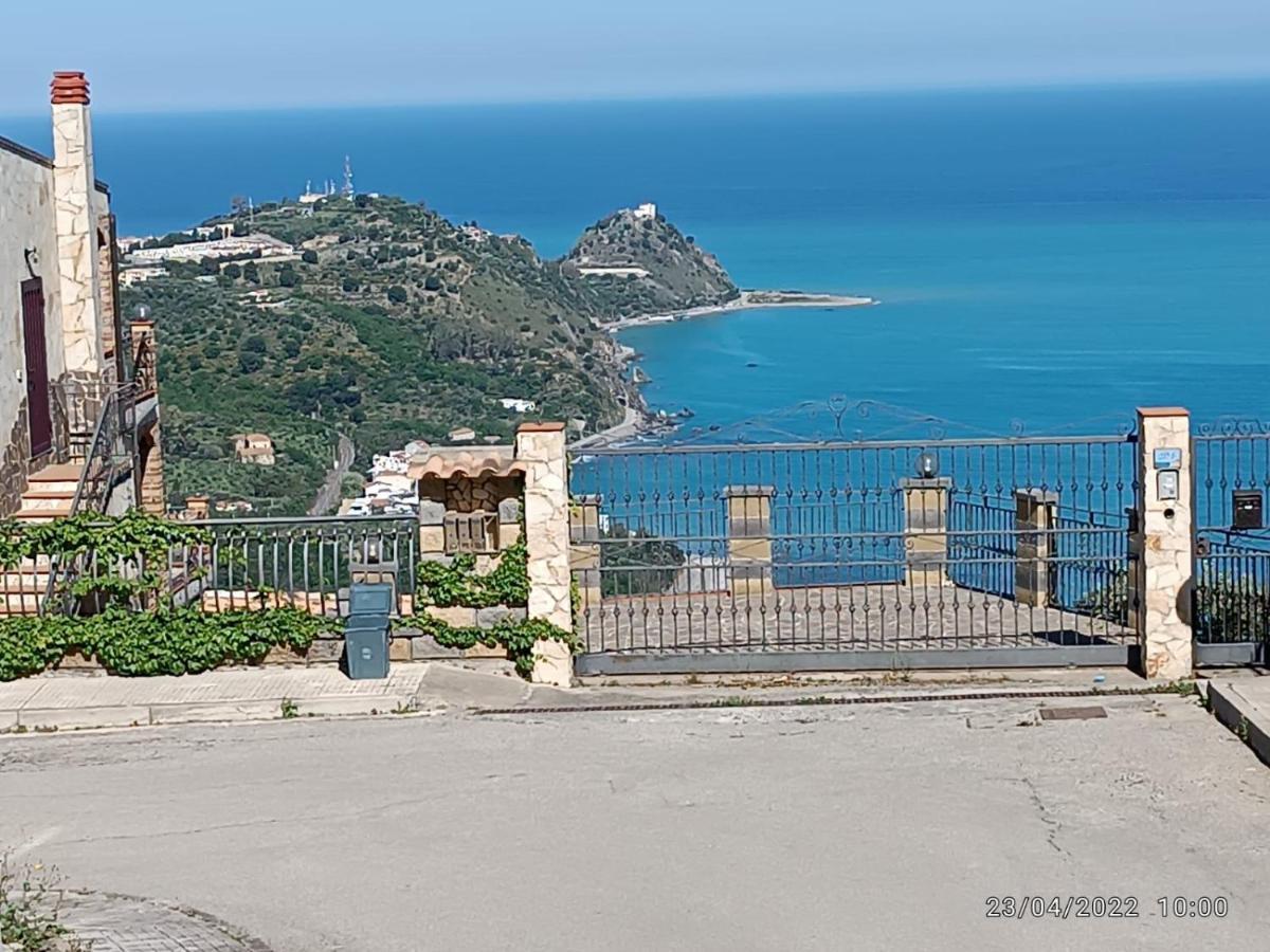 Tra Cielo E Mare Apartment Capo dʼOrlando Exterior foto