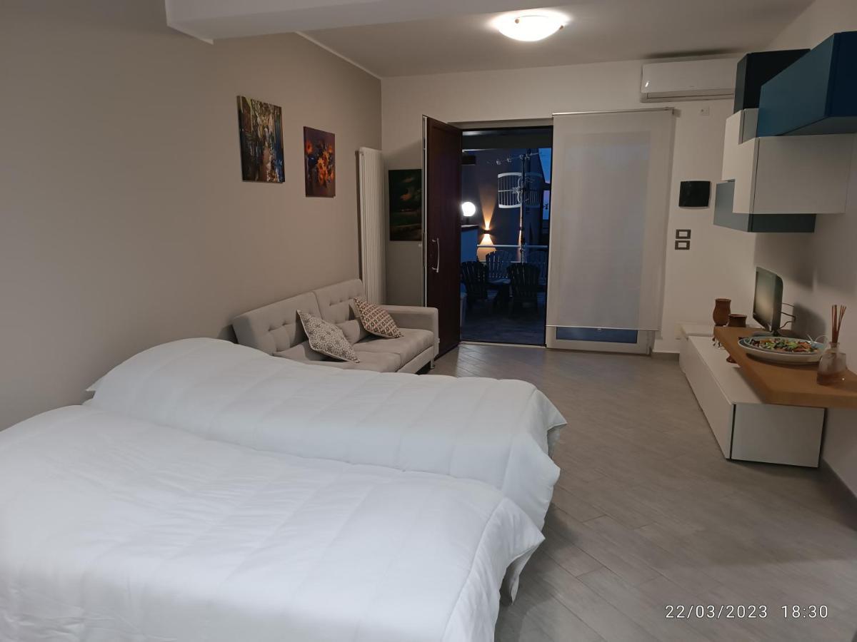 Tra Cielo E Mare Apartment Capo dʼOrlando Exterior foto