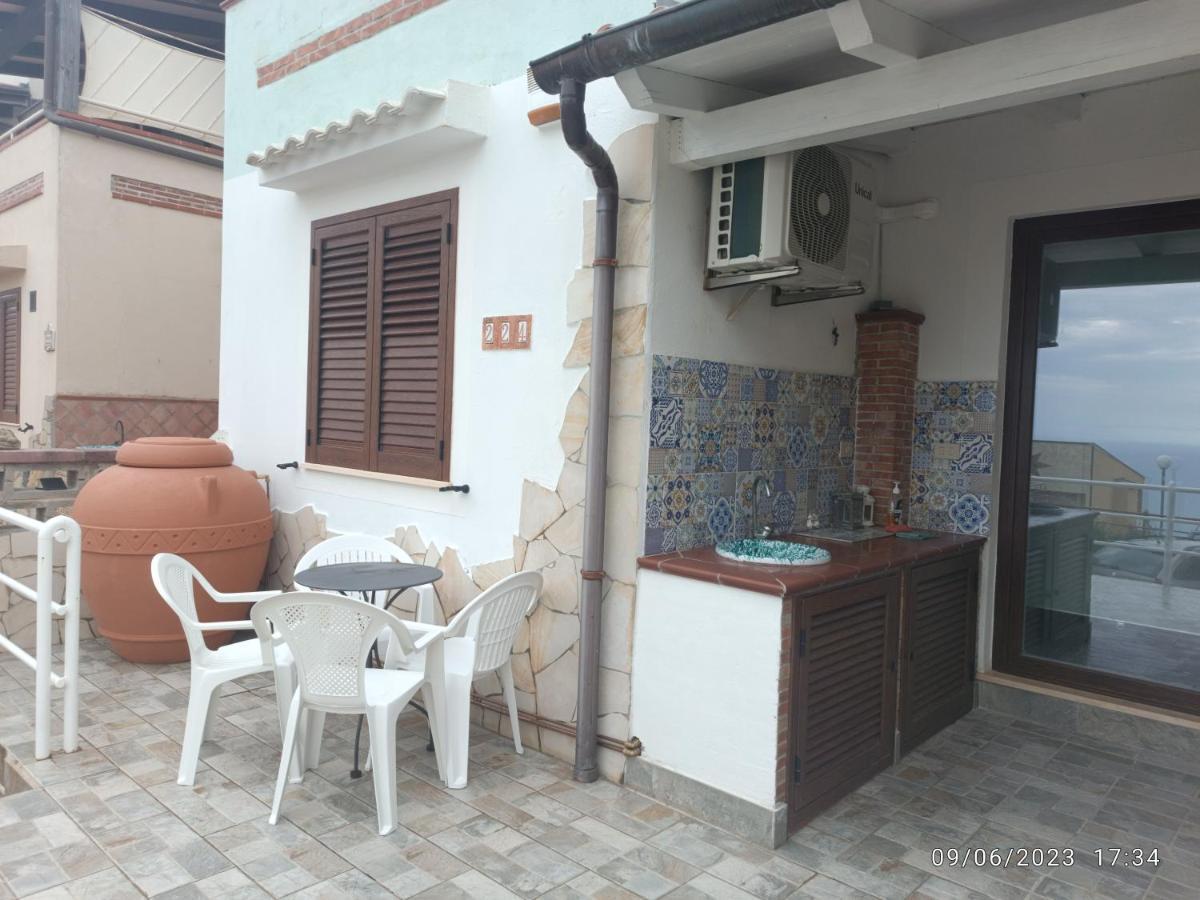 Tra Cielo E Mare Apartment Capo dʼOrlando Exterior foto